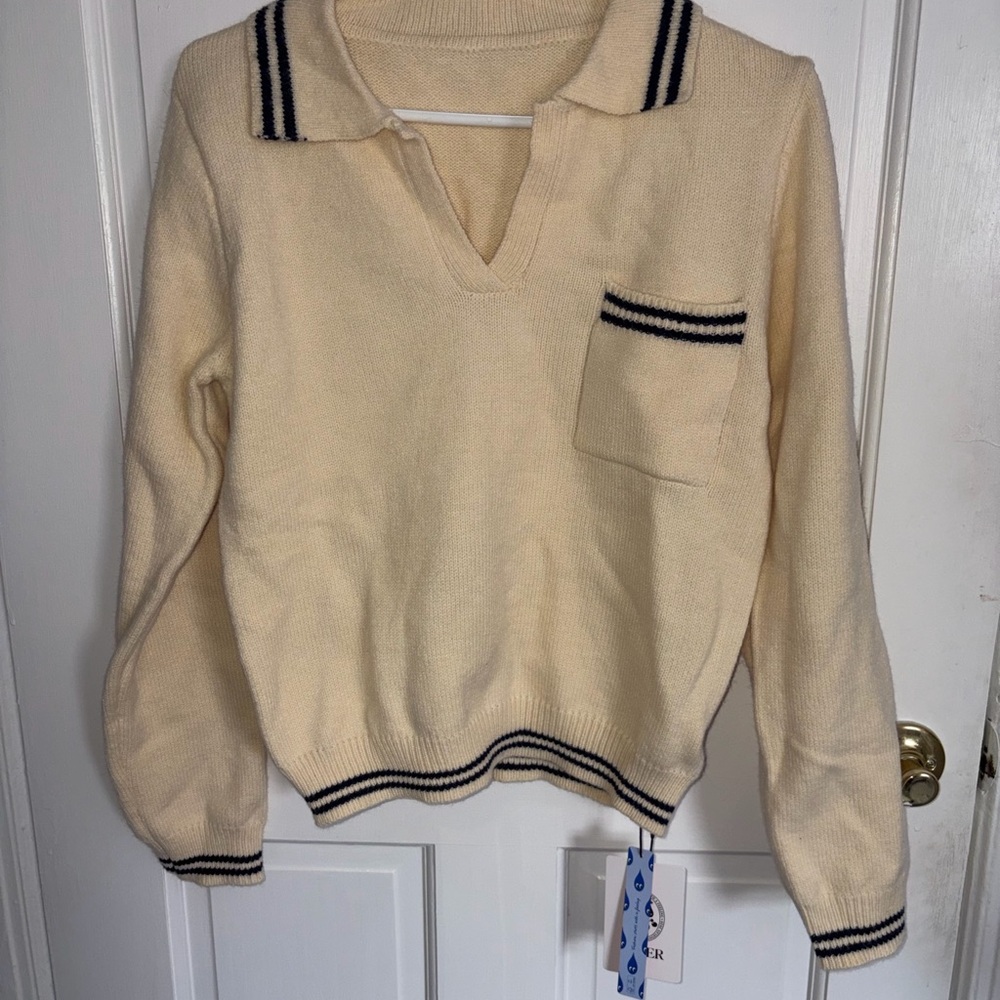 Cider Cream V-Neck Sweater with Navy Trim